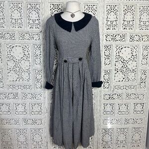 Vintage JG Hook Black & White Plaid Long Sleeve Collared Pleated Midi Dress Sz M
